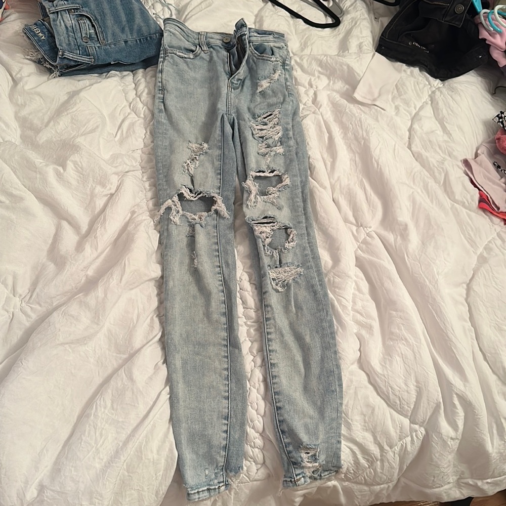 american eagle light wash ripped skinny jeans